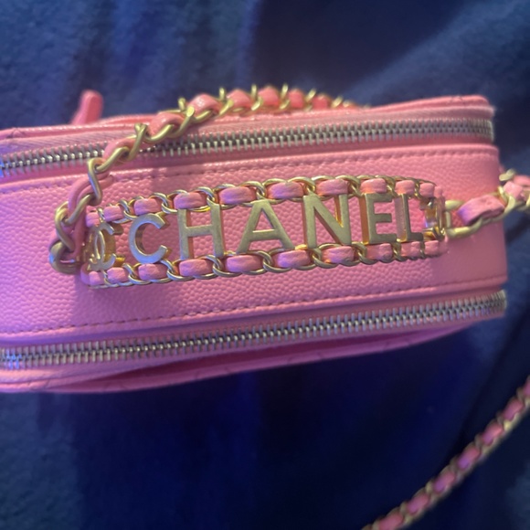 Chanel purse - Picture 2 of 5